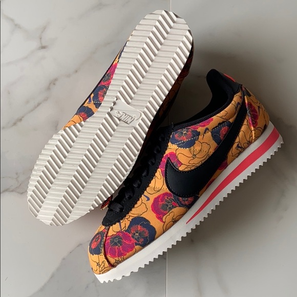 NWT Nike Cortez LX floral - Picture 7 of 7